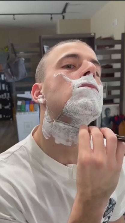 A Ultra portable Mini Shaver