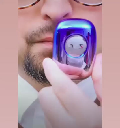 A Ultra portable Mini Shaver